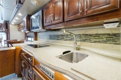 2016 American Coach Revolution 39A