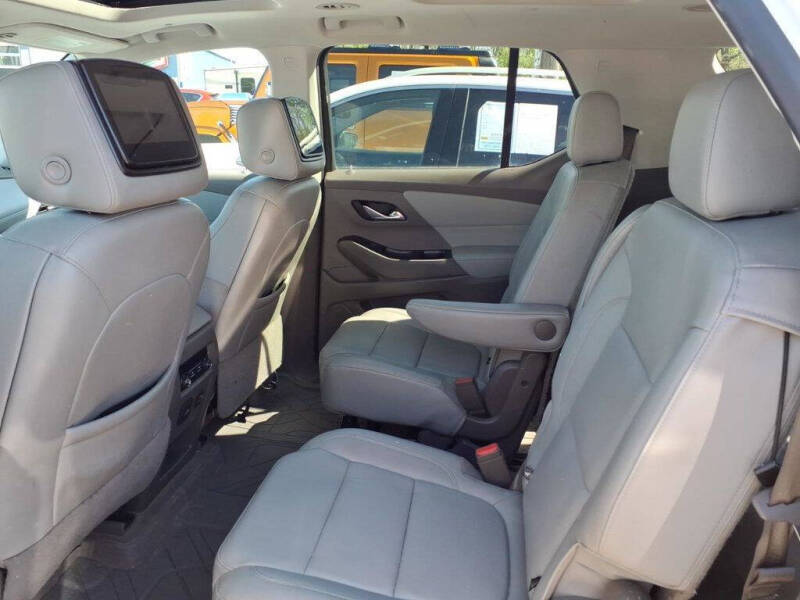 2021 Chevrolet Traverse LT Leather