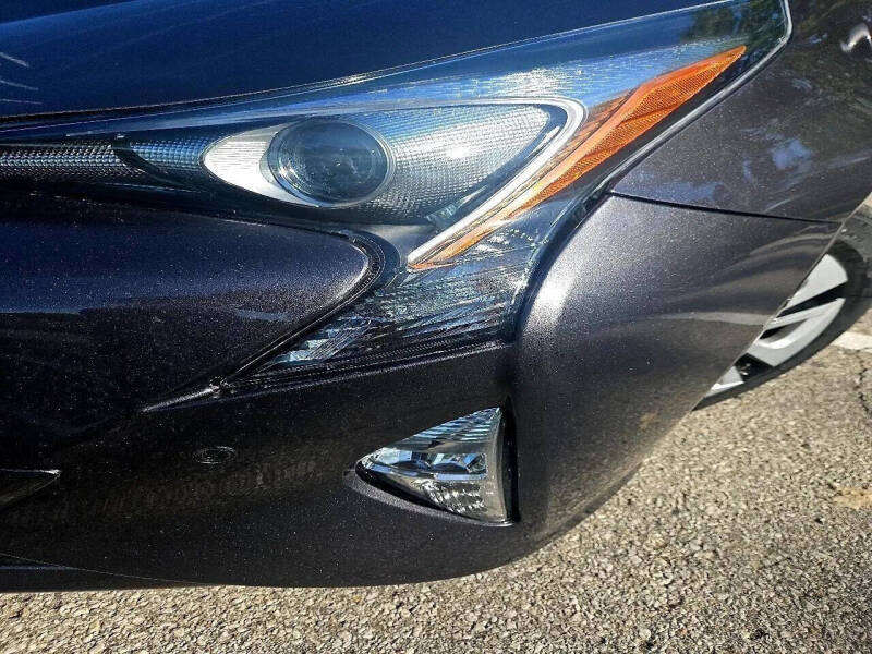 2016 Toyota Prius Three Touring