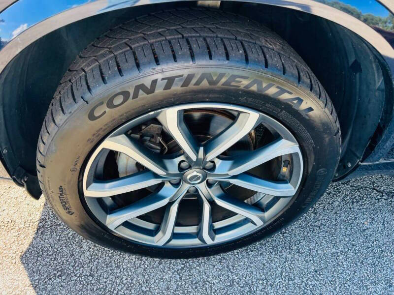 2016 Volvo XC90 T6 Momentum