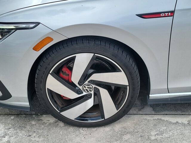 2023 Volkswagen Golf GTI SE