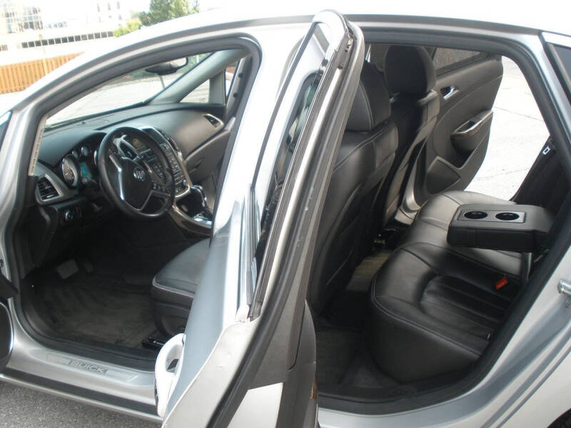 2012 Buick Verano Leather Group