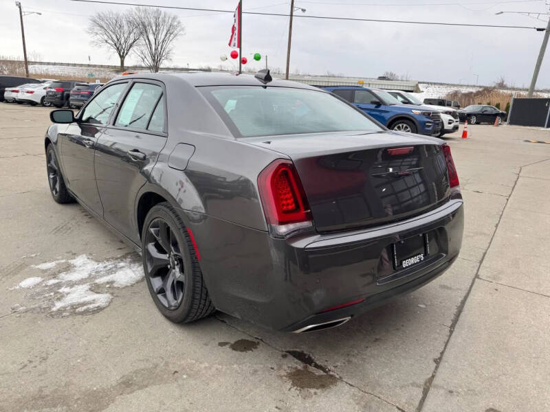 2023 Chrysler 300 S V6