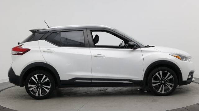 2019 Nissan Kicks SR
