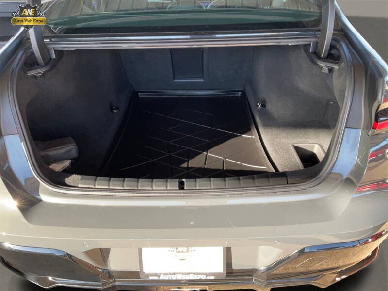 2023 BMW 7 Series 740i