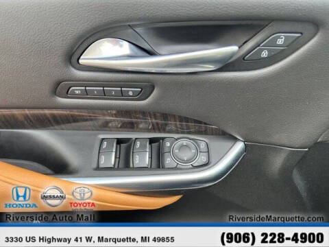 2021 Cadillac XT4 Premium Luxury