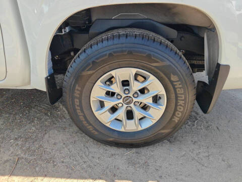 2024 Nissan Frontier SV