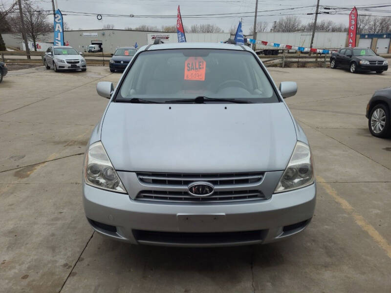 2009 Kia Sedona for sale at Kenosha Auto Outlet LLC in Kenosha WI