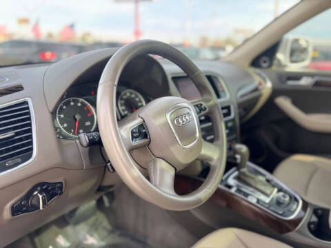 2012 Audi Q5 3.2 quattro Premium Plus