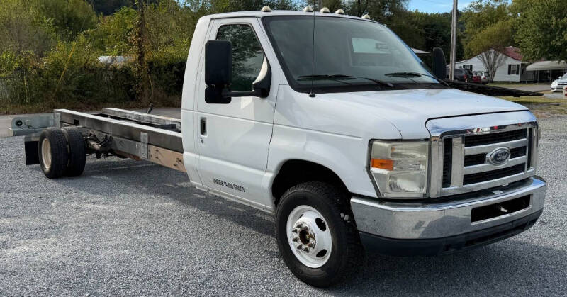 2011 Ford Econoline's photo