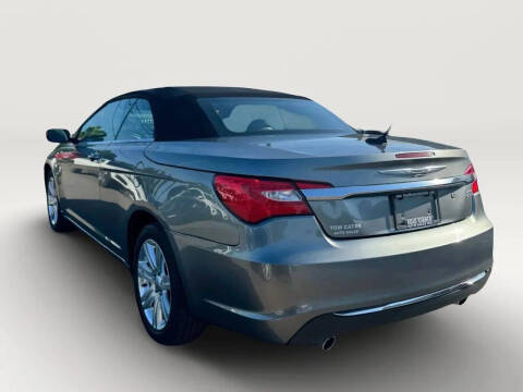 2011 Chrysler 200 Touring