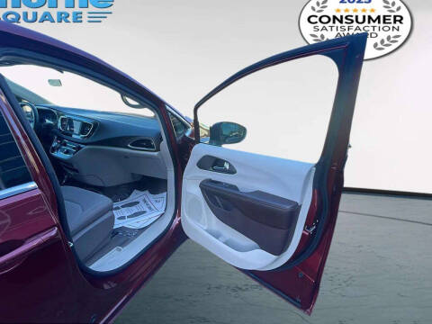 2021 Chrysler Voyager LX