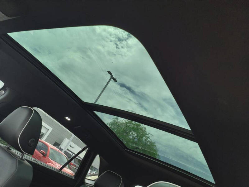 2025 Volkswagen Atlas Cross Sport SEL Premium R-Line 4Motion