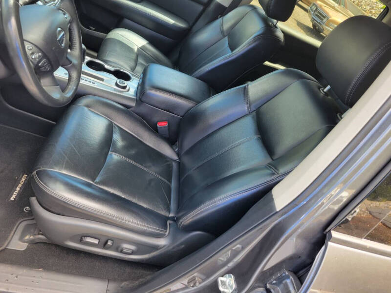 2018 Nissan Pathfinder SL