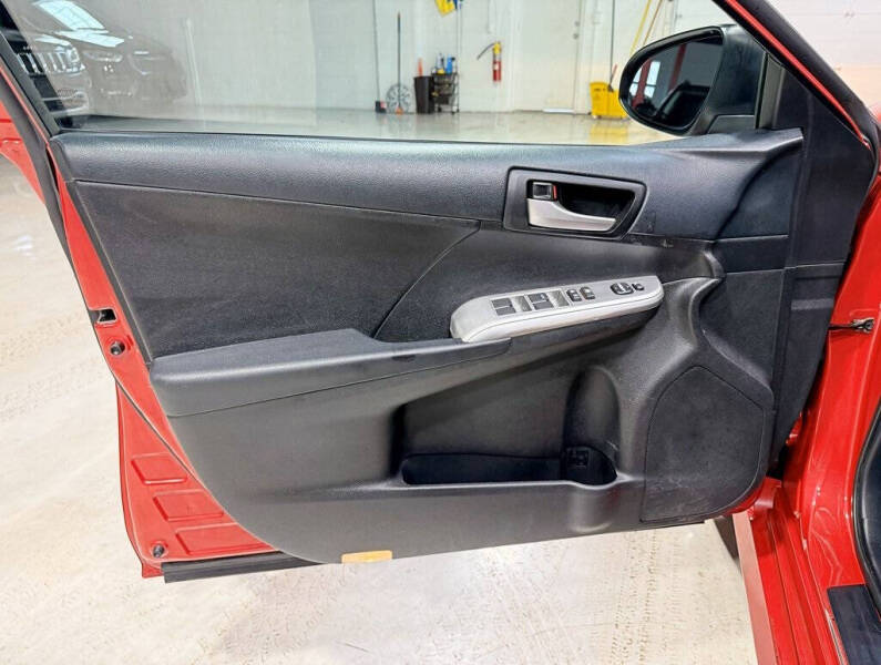 2012 Toyota Camry SE