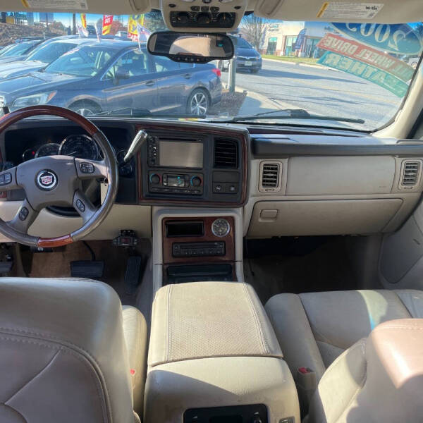 2005 Cadillac Escalade