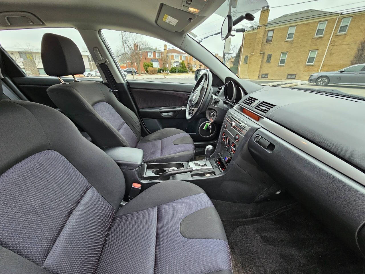 2007 Mazda Mazda3 for sale at Quantum Auto Co in Plainfield, IL