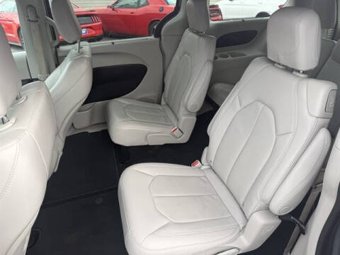 2021 Chrysler Pacifica Touring L