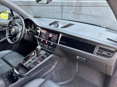 2026 Porsche Macan T