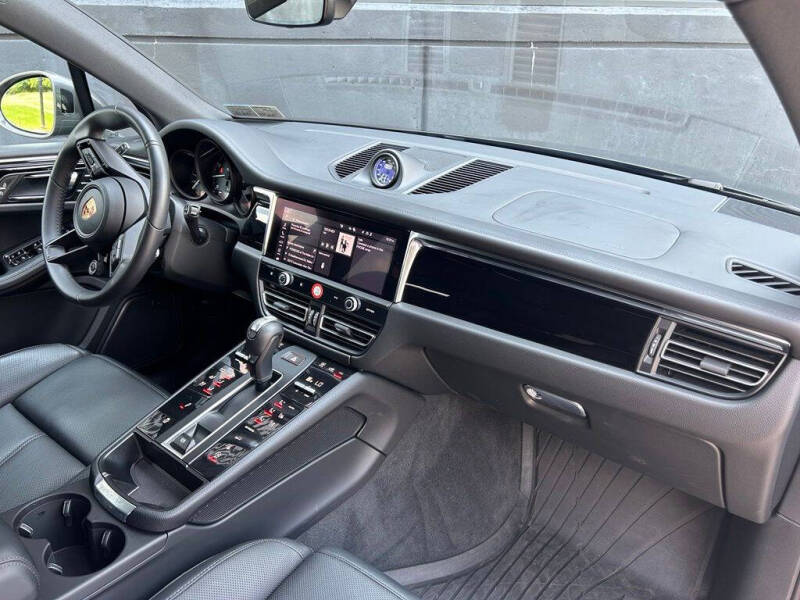 2026 Porsche Macan T