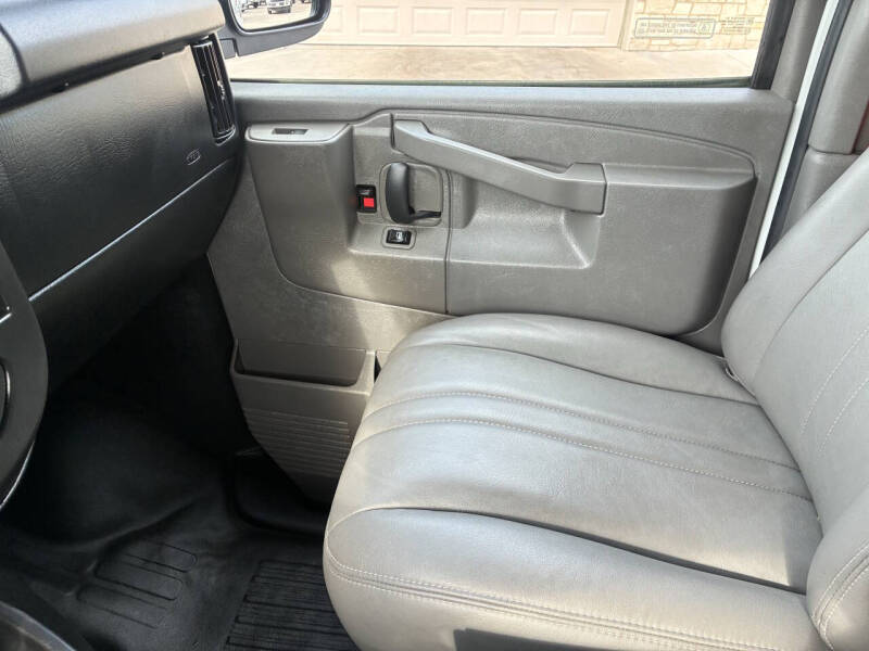 2017 Chevrolet Express 2500