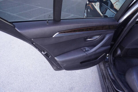 2015 BMW 5 Series 528i