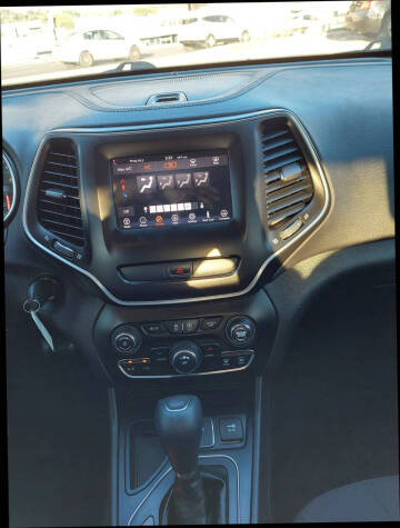 2019 Jeep Cherokee Latitude