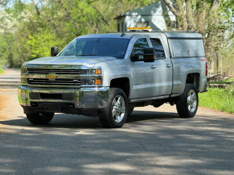 2018 Chevrolet Silverado 2500HD for sale at OVERDRIVE AUTO SALES, LLC. in Clarksville IN