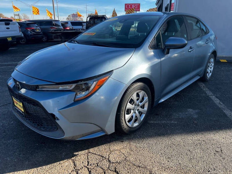 2021 Toyota Corolla LE's photo