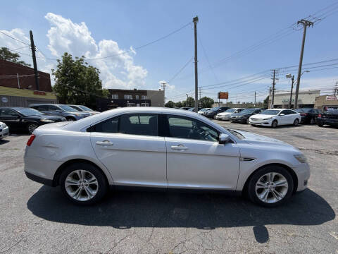 2014 Ford Taurus SEL