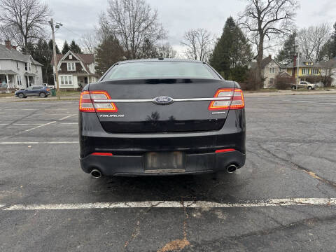 2016 Ford Taurus SE