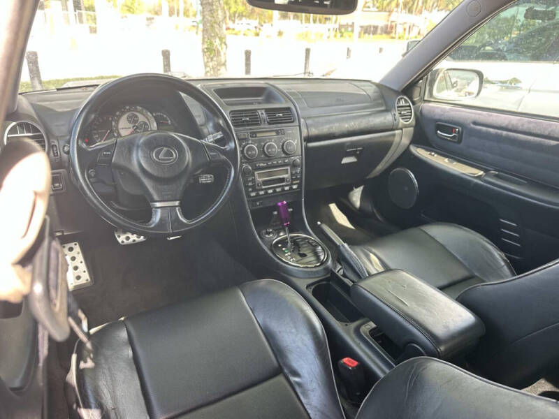 2002 Lexus IS 300