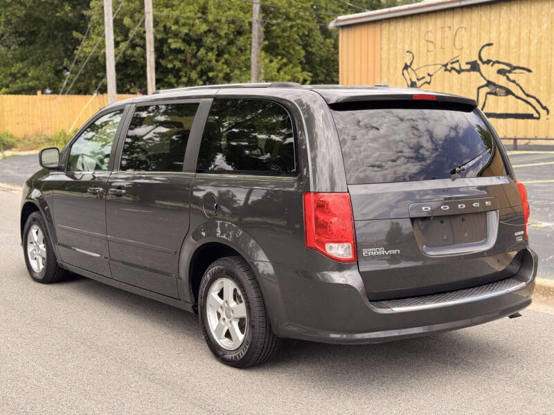 2011 Dodge Grand Caravan Crew