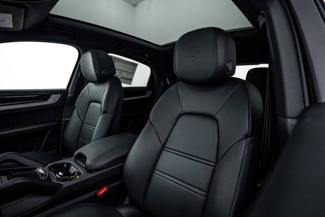 2025 Porsche Cayenne Coupe