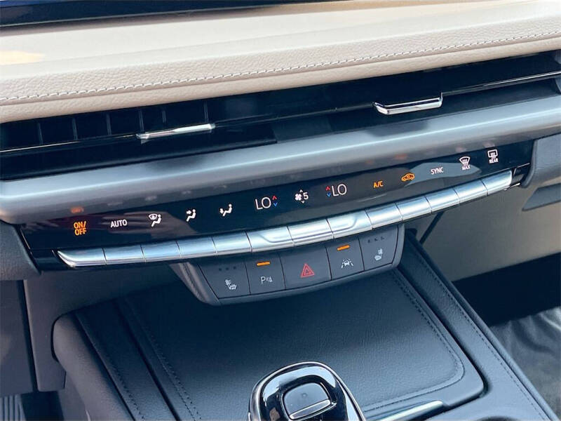 2024 Cadillac XT4 Luxury