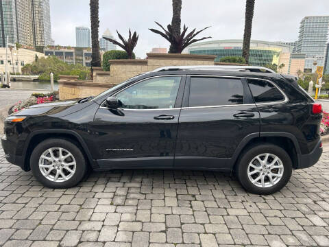 2015 Jeep Cherokee for sale at CYBER CAR STORE in Tampa FL