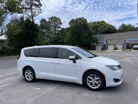 2017 Chrysler Pacifica Touring Plus