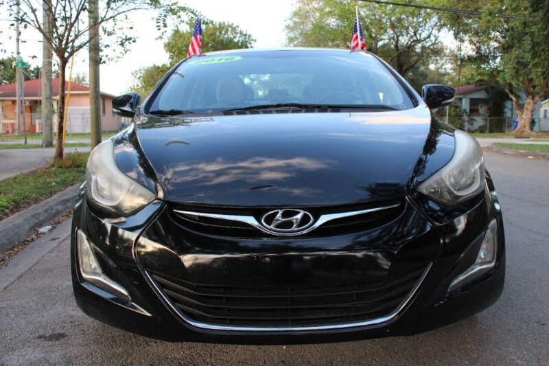 Hyundai Elantra's photo