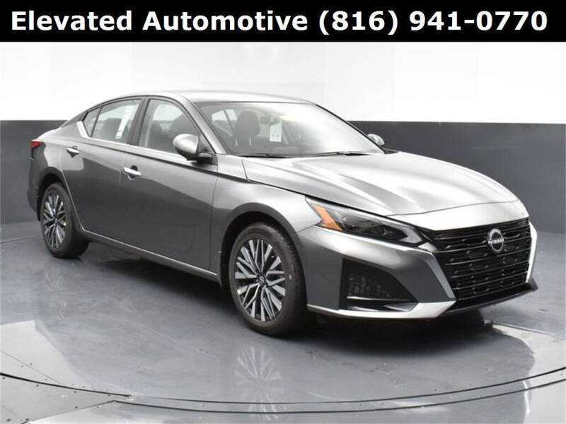 2023 Nissan Altima for sale at Elevated Automotive in Merriam KS