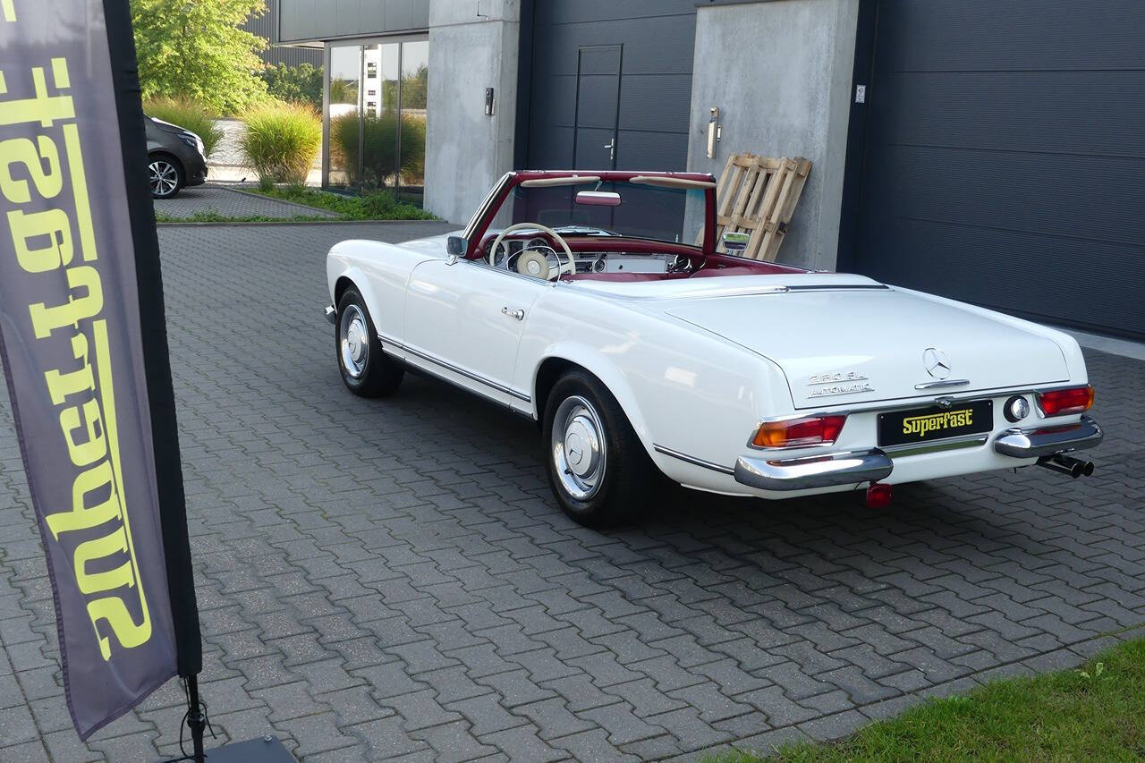 1968 Mercedes-Benz 280SL for sale at Flemingstoke in Costa Mesa, CA