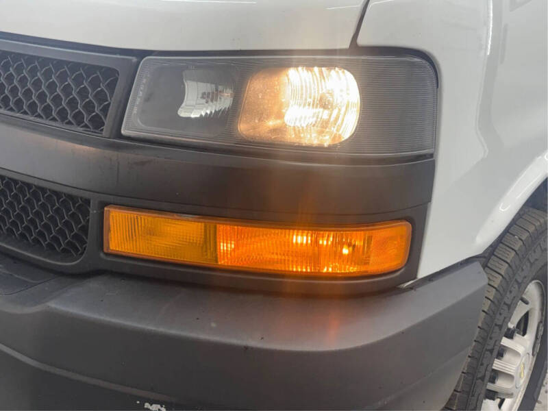 2023 Chevrolet Express 2500