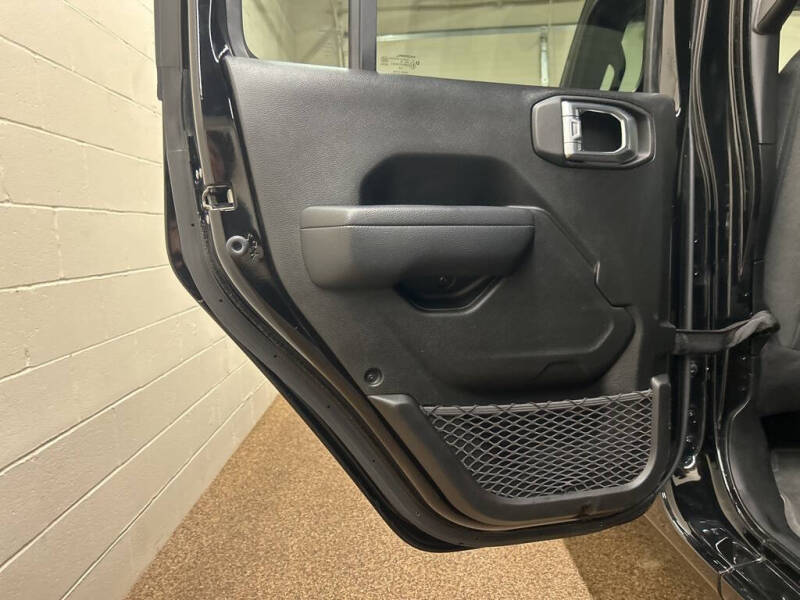 2024 Jeep Gladiator NightHawk