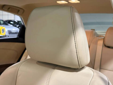 2018 Toyota Avalon Hybrid Limited