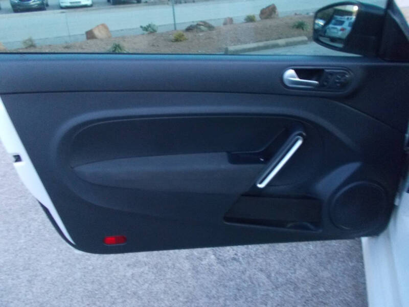 2014 Volkswagen Beetle 2.5L Entry PZEV