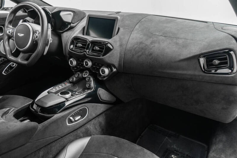 2020 Aston Martin Vantage