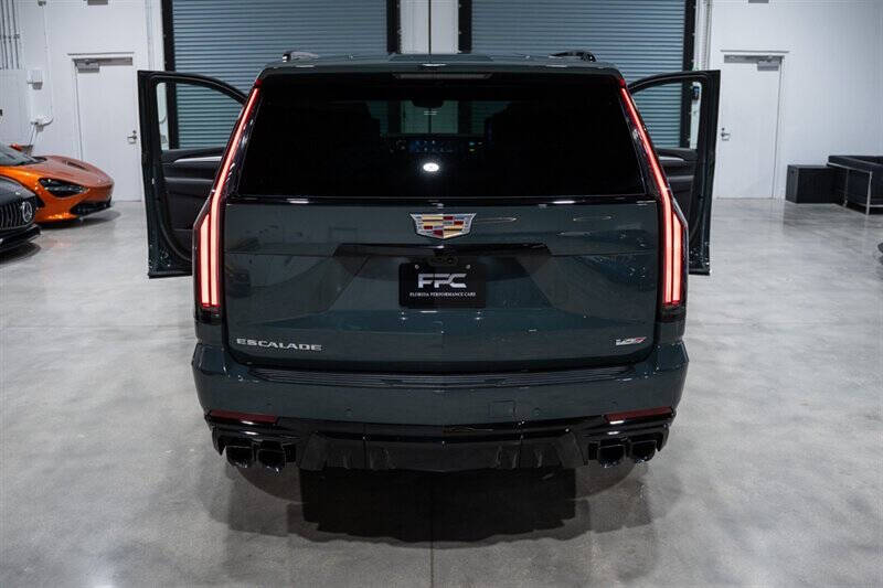 2025 Cadillac Escalade-V