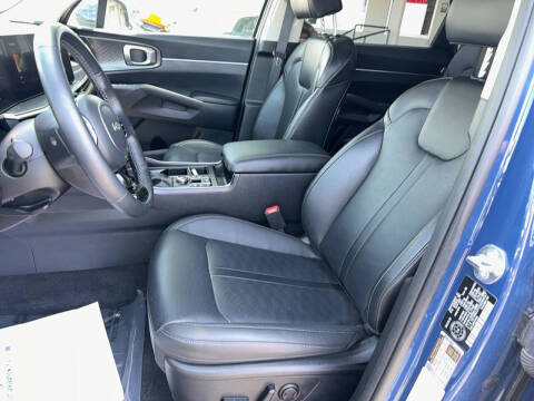 2025 Kia Sorento EX
