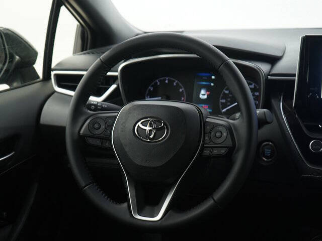 2025 Toyota Corolla Hatchback SE