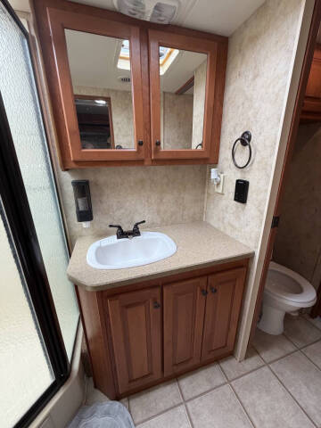 2009 Damon Challenger 376