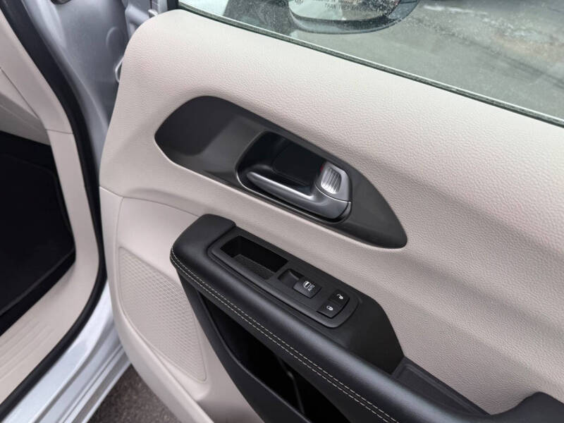 2024 Chrysler Pacifica Plug-In Hybrid Select